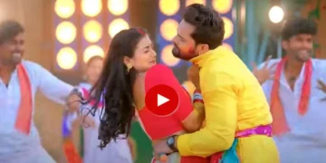 Khesari Lal Yadav is rubbing Aastha Singh by rubbing, actress got upset