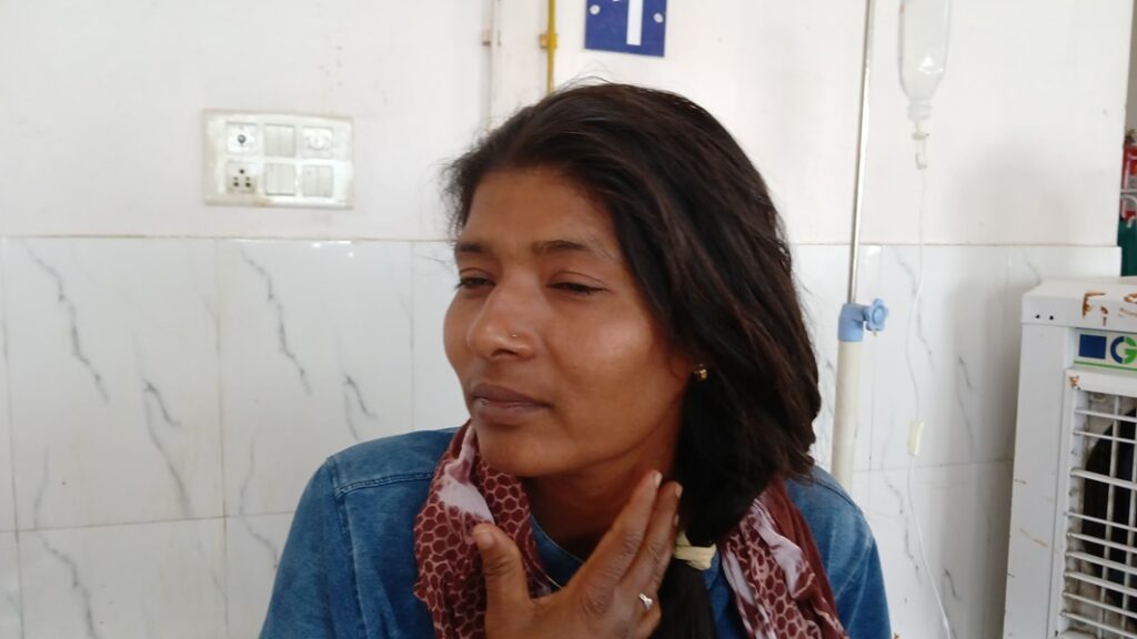 Lawyer beaten female lawyer in Bharatpur court, hospitalized, police complaint not