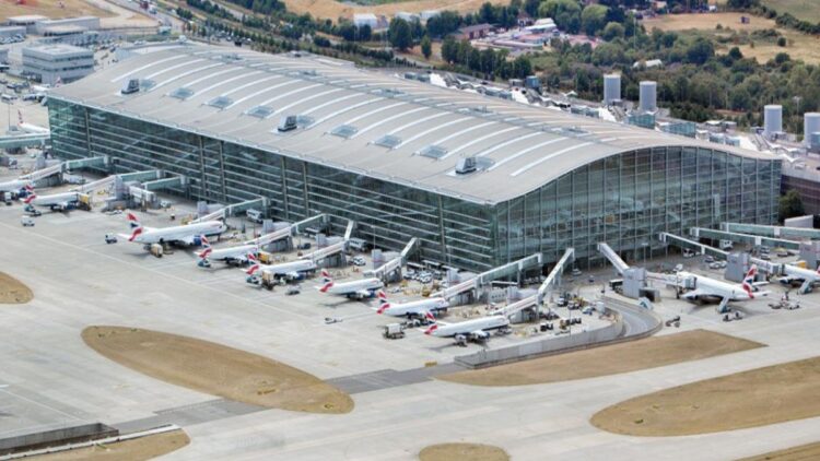 London's Heathrow Airport was closed due to this, all flights canceled - India tv hindi