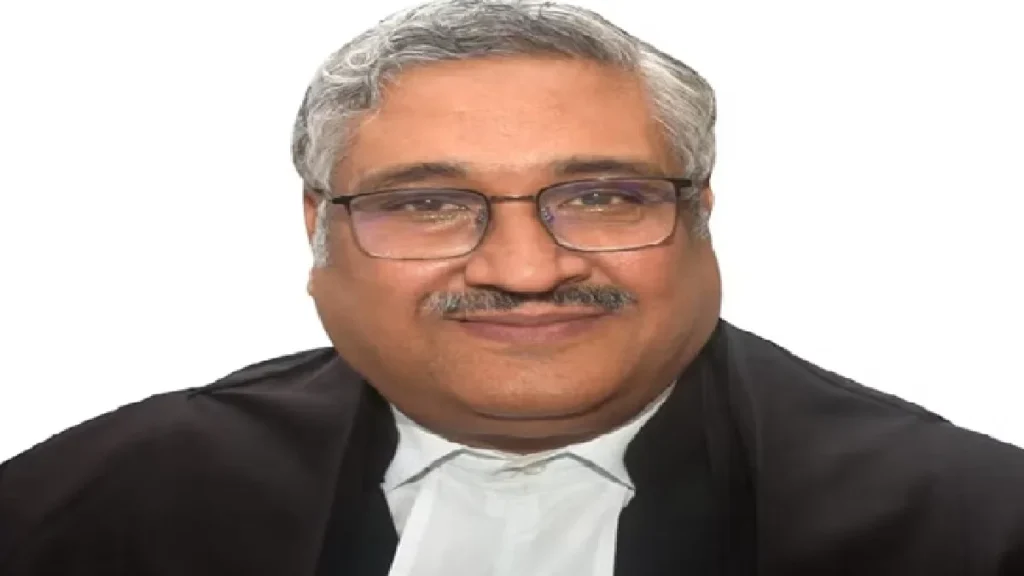 Madhya Pradesh: Madhya Pradesh High Court imposed a fine of Rs 25000 on the collector of Umaria, know what is the matter? - News Room Post