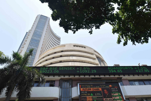 मार्केट आउटलुक: पीएमआई, एफआईआई और वैश्विक आर्थिक आंकड़ों से अगले हफ्ते तय होगा बाजार का रुझान