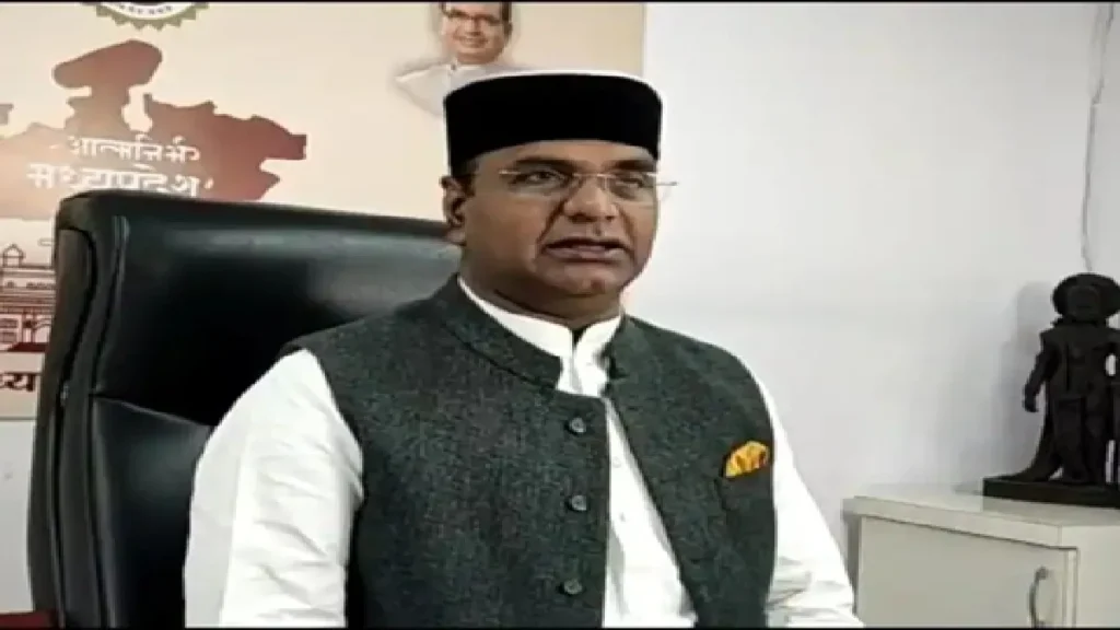 Minister Vishwas Kailash Sarang's Retort on Maulana Shahabuddin Razvi: Maulana Shahabuddin Rajvi's minister Vishwas Kailash Sarang's retaliation, had protested against playing Holi of Mohammad Shami's daughter Razvi, He Had Opposed Mohammed Shami's Daughter Playing Holi