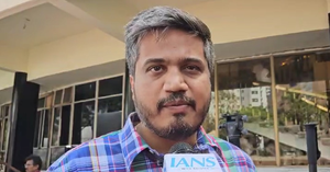 NCP (SP) MLA Rohit Pawar demands Dhananjay Munde to be accused, objected to Abu Azmi's remarks