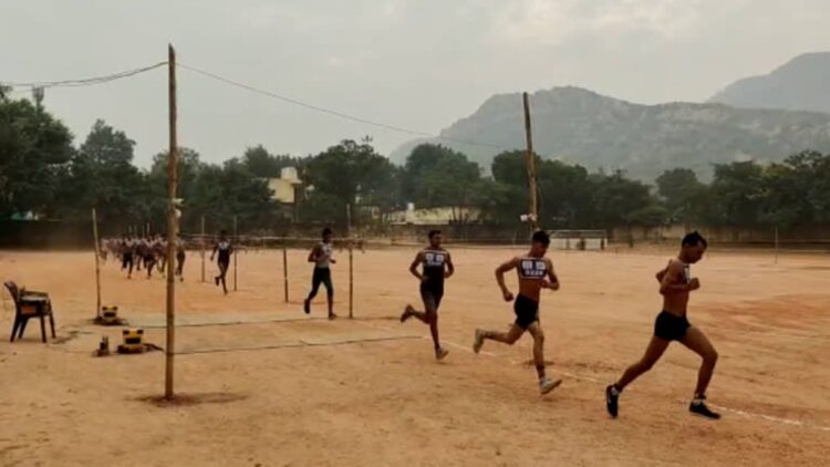 Odisha: A boy who fainted in the physical test of home guards dies after a few hours - India tv hindi