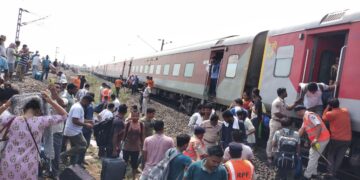 Odisha: One person killed in Bengaluru -Kamakhya AC Express accident, 8 people injured - India tv hindi