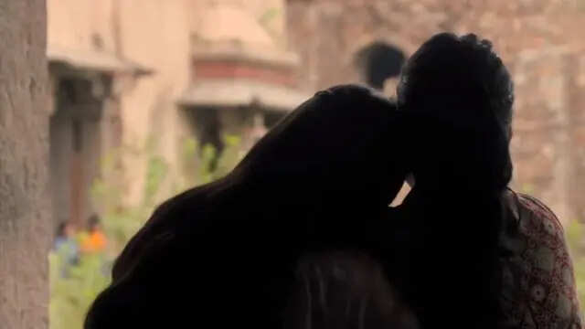 One girl and two lover .., one called another lover in the forest and played Holi of blood