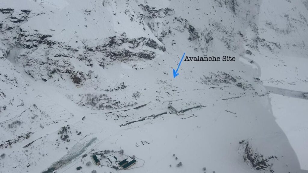 Out of 50 laborers saved from avalanche in Uttarakhand, 4 killed, 5 still continues - India tv hindi