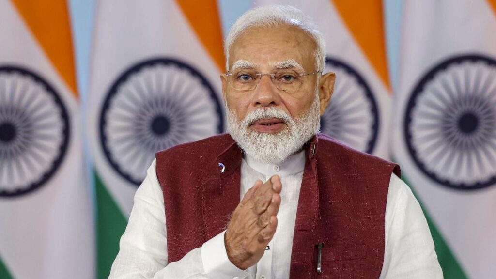 PM Modi's opportunity to handle social media account! Women will have to do this work - India tv hindi
