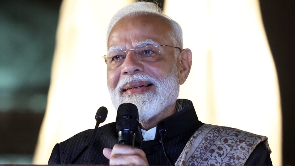 PM Modi's three -day visit to Gujarat from today, will preside over NBWL meeting - India tv hindi
