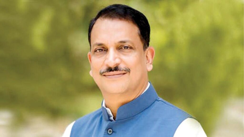 Politician Rajiv Pratap Rudy Wikipedia | Rajiv Pratap Rudy Biography | Rajiv Pratap Rudy Lifestyle | Rajiv Pratap Rudy Early Life | Rajiv Pratap Rudy Political Career | Rajiv Pratap Rudy Social Work | Rajiv Pratap Rudy Personal Life | News Track Hindi News | Latest Update Hindi Samachar | Rajiv Pratap Rudy Biography: A competent administrator and youth is recognized as a source of inspiration, BJP's active leader Rajiv Pratap Rudy | News Track in Hindi