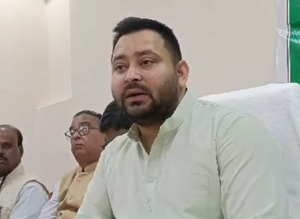 तेजस्वी यादव का तंज,