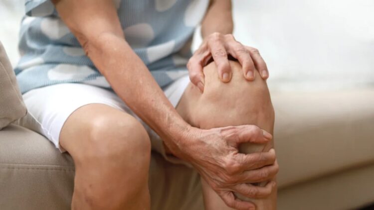 There is constant pain in the joints, there can be a victim of this serious illness, bones forced - India tv hindi
