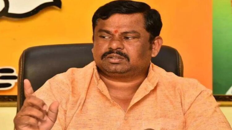 Threat to T. Raja Singh: After threatening T. Raja Singh, the police asked to walk in a bulletproof car, BJP's firebrand MLA stained this question, Hyderabad Police Tells Bjp MLA from Goshamahl T Raja Singh to Use Bullet Proof Car He Strikses Back