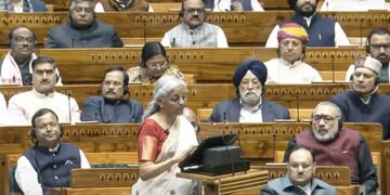 संसद में आज: लोकसभा में वित्त विधेयक 2025 पारित करने के लिए करेंगी पेश