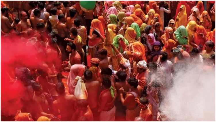 Who should avoid going to Mathura-Vrindavan on Holi? - India tv hindi