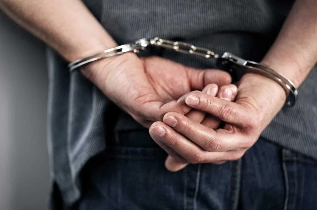 Women going to Muscat on fake passport arrested, immigration team stopped at Airport