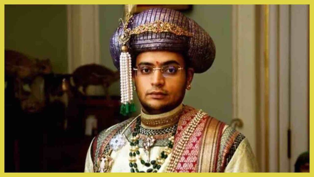 Yaduveer krishnadatta chamaaraja wadiyar wikipedia biography age Family Net Worth and Political Care Bjp Famous Leader Yaduveveer Yaduveveer Krishnadatta Chamaraja Wadiyar Ka Jivan Parichay in Hindi News Yaduveer Krishnadatta Chamaaraja Wadiyar: Yaduvir Krishnadatta Chamaraja Wadiyar is popular as a coordinator of culture, tradition and modern politics. News Track in Hindi