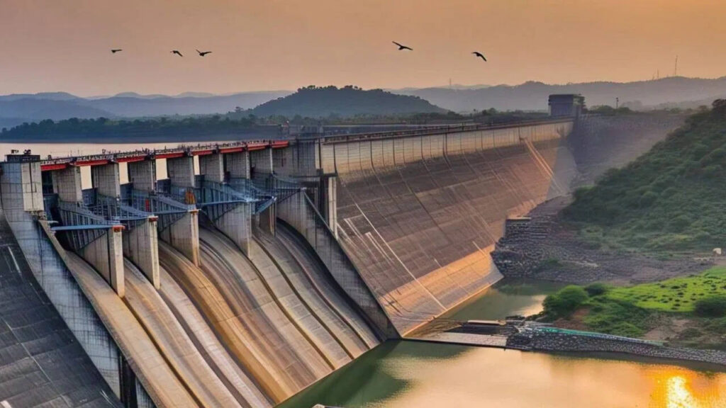 'You want not one but 4-5 girlfriends… wife jumped into the dam by putting emotional status on WhatsApp