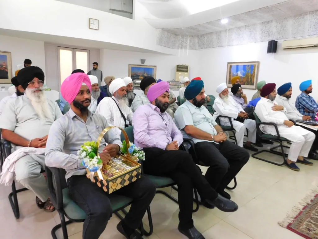 1900 Indian pilgrims get Visa to visit religious places, ten days trip started