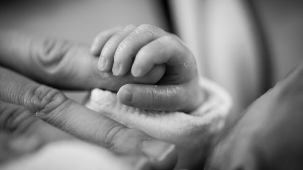 500 children are being born at home every year in Kerala, doctors demand strict law - India tv hindi