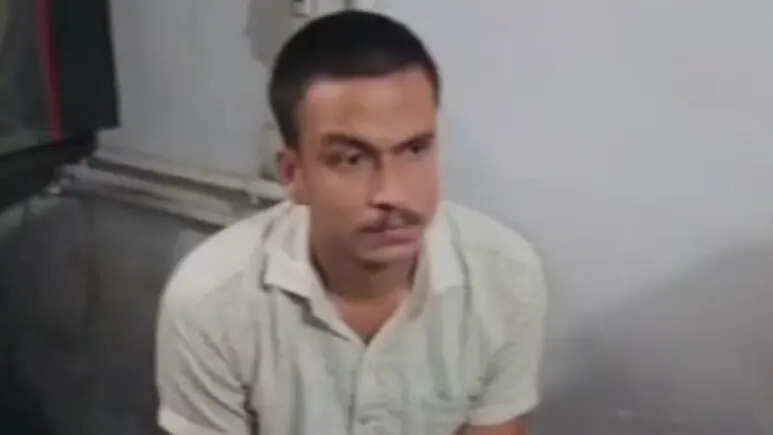 ACB caught Patwari red -handed, sought bribe in lieu of compensation