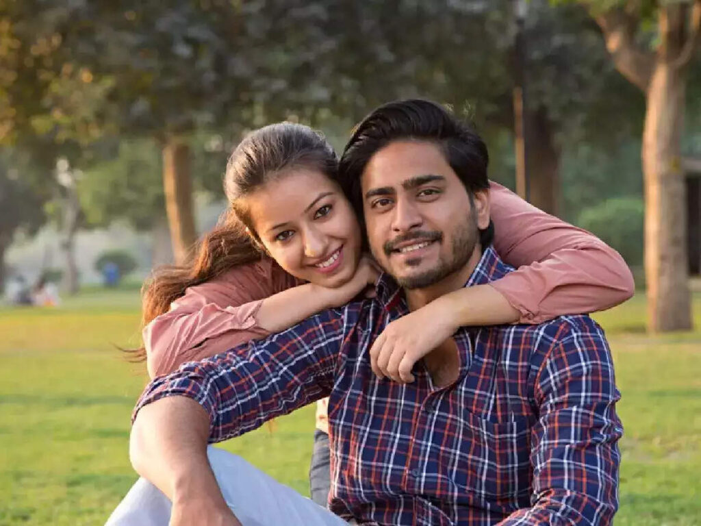 शादी के बाद शांति से बिताना है पूरा जीवन तो वीडियो में जानिए पत्नियों के वो 5 इशारे जो हर मर्द को जानना जरूरी, स्वर्ग बन जाएगी जिंदगी 