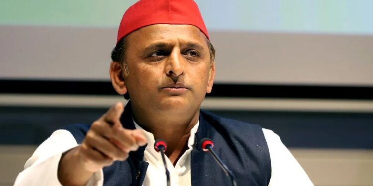 Akhilesh Targets BJP over Dalits Calls BJP Mindset Feudal Says Up Ranks Number One in Atrocities Against Dalits | UP Politics: Akhilesh taunted BJP about Dalits, feudalist told BJP's thinking, said- UP number one in atrocities on Dalits. News Track in Hindi