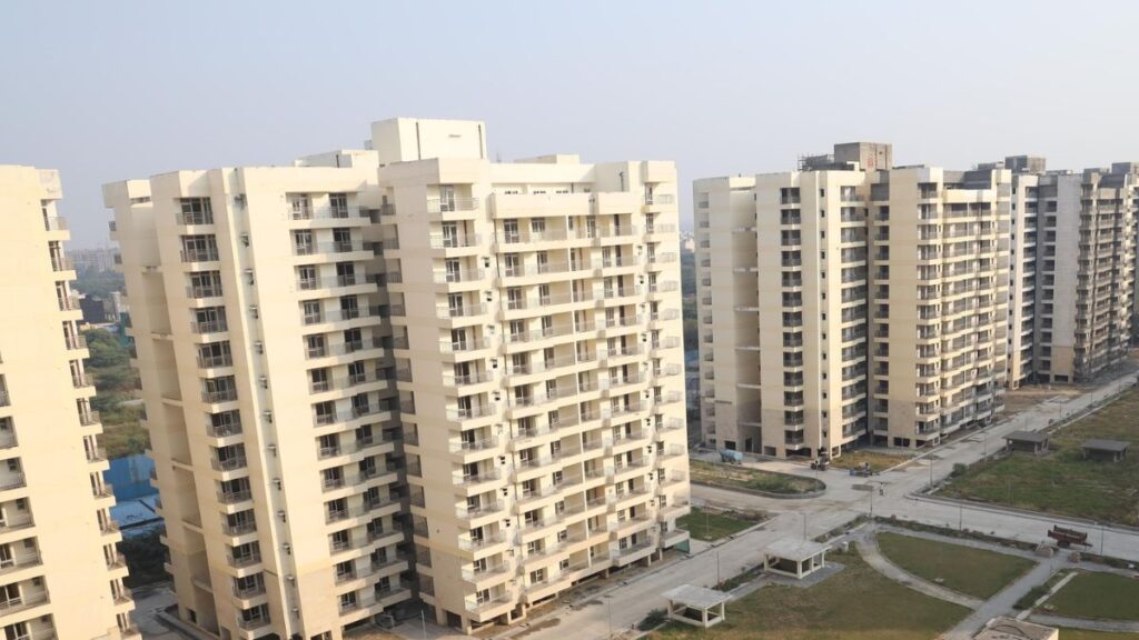 An opportunity to buy a house for ₹ 13.30 lakh in Delhi, DDA also increased the deadline for registration - India tv hindi