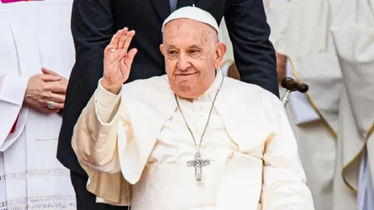 Baps Mahant Swami Maharaj Condolence Message on Demise of Pope Francis: Pujya Mahant Swami Maharaj of BAPS issued condolence message on the death of Pope Francis, his efforts told his efforts for world peace Message on the demise of Pope Francis, Calling His Efforts for World Peace Unforgettable