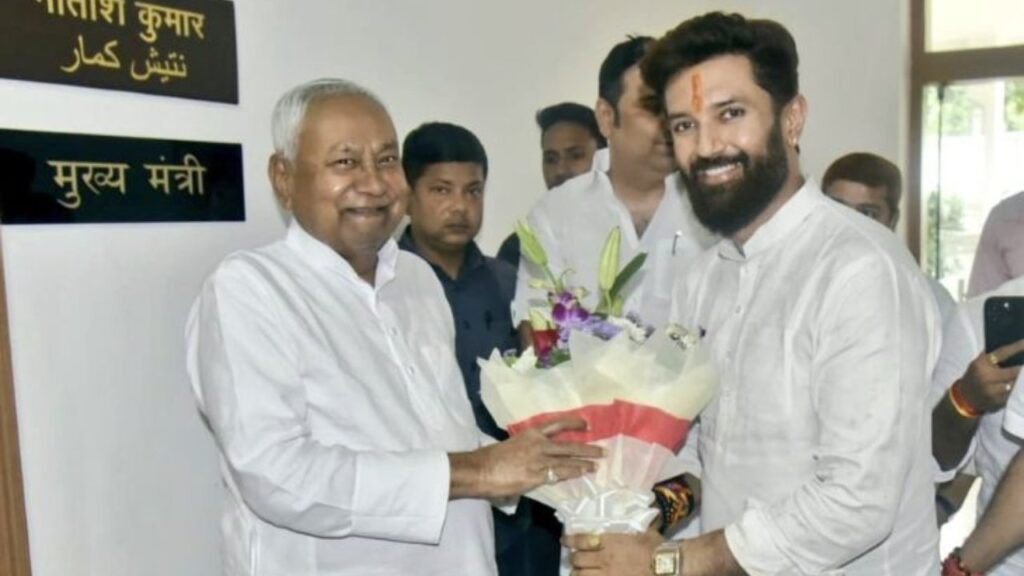 Bihar Assembly Election Chirag Paswan Eyes Nitish Kumars Seat Cold Pose a Major Threat Hets at a Significant Role in Bihar | Bihar Assembly Election: Chirag Paswan's eye on Nitish Kumar's chair! There can be a big danger, signs of big role in Bihar. News Track in Hindi