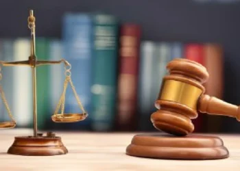 Convict and his lawyer threatened female judge in court Room: 'See you out, how to go alive home', after the conviction in court, the convict and his lawyer openly threatened the woman judge, the woman judge openly threatened, meet Outside and see how she goes home alive ... Archae Conviction in COURT, The Culprit and His Lawyer Openly Threatened The Female Judge