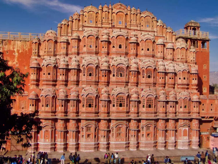Everyone's heart wins the beauty of 'Taj' Hawa Mahal of Jaipur, the right time to visit in the video, the route and ticket details