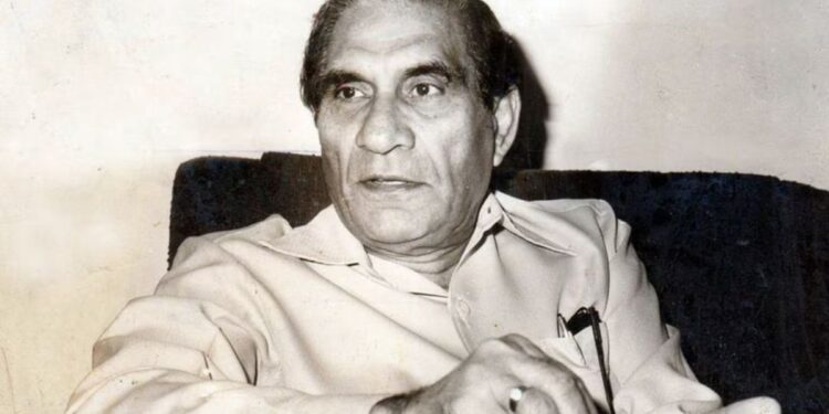 Famous at home by making 'Mahabharata', Yash Chopra was told the nuances of film production - India tv hindi