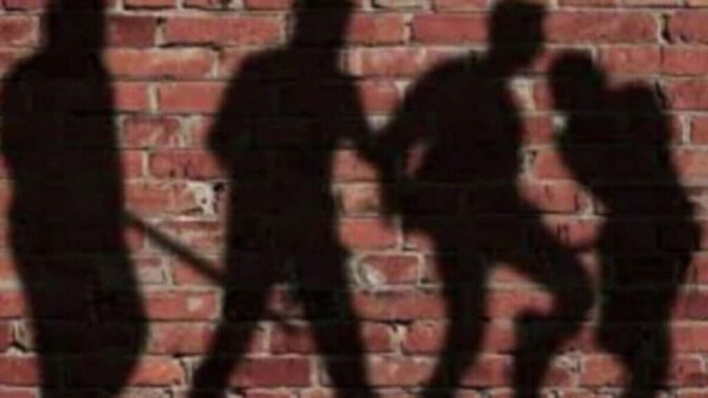 For a few money, the 12th student was hostage and beaten brutally and then ...