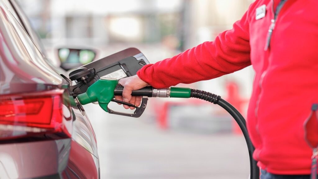 Government increased excise duty on petrol and diesel ₹ 2 per liter, will retail prices rise - India tv hindi