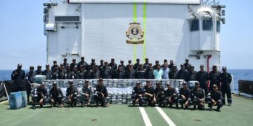 Gujarat: Drugs worth Rs 1800 crore caught from sea near Porbandar - India tv hindi