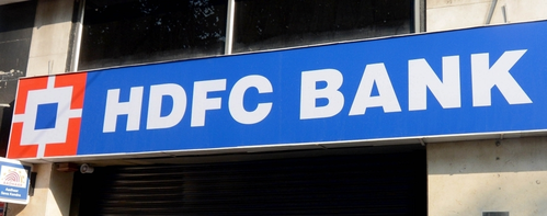 HDFC Bank's net profit increased by 6.7 percent to Rs 17,616 crore in the fourth quarter