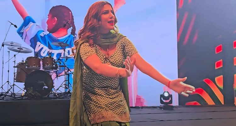 Haryanvi Song: छलिया Sapna Choudhary की नई धमाकेदार परफॉर्मेंस से झूम उठा हरियाणा