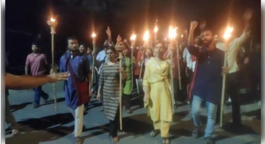 JNU Students' Union Elections: Left and Right Organizations showed strength, slogans in torch procession