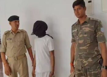 Jharkhand Police | Jharkhand Police Arrested Naushad | Jharkhand Person Thanked Pakistan for Pahalgam Tourist Attack | Pahalgam Terror Attack | Jharkhand News | Latest Hindi News | , Thank you, thank you, Lashkar-e-Taiyaba ... The young man who celebrated the Pahalgam attack arrested, said this for RSS-BJP. News Track in Hindi