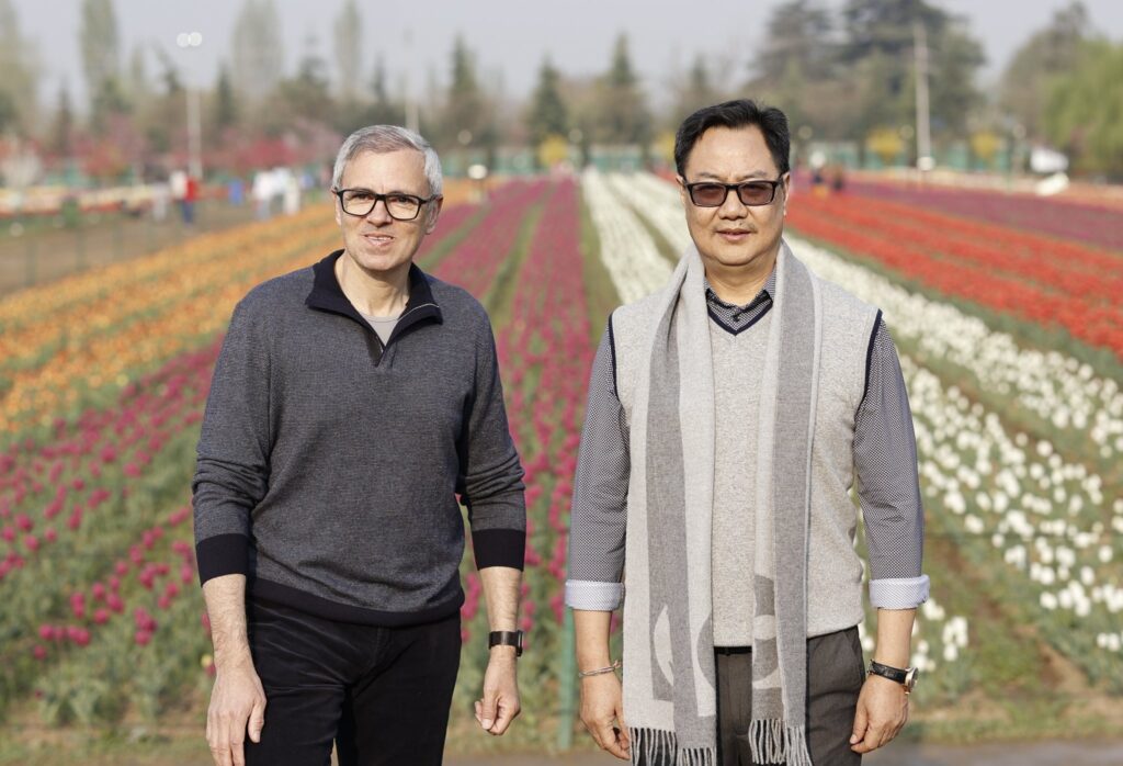 Kiren Rijiju took a tour of Tulip Garden with CM Omar Abdullah, said - 'Really this special morning'