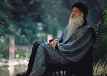 जीवन में शांति, प्रेम और सफलता पाने के लिए वीडियो में जानिए Osho के 7 अनमोल सिद्धांत, जो बदल देंगे आपका जीवन 
