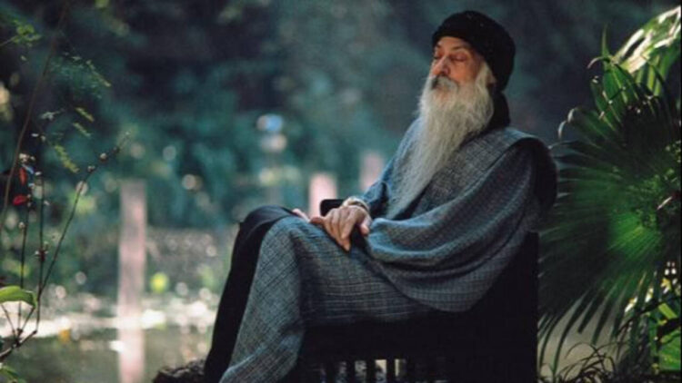 जीवन में शांति, प्रेम और सफलता पाने के लिए वीडियो में जानिए Osho के 7 अनमोल सिद्धांत, जो बदल देंगे आपका जीवन 