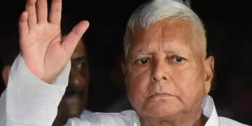 Lalu Yadav and Tejashwi joined AIMPLB's protest against the Waqf Amendment Bill in Patna