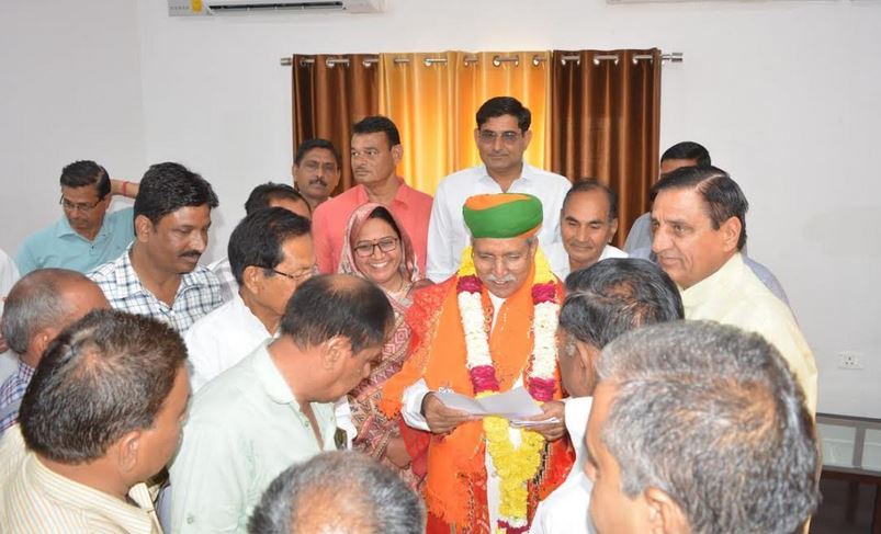 Minister Arjun Ram Meghwal came to Churu on Sunday, met public representatives and public