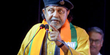 Mithun Chakraborty told the Bengal Police 'mute spectators', said- 'Seeing the spectacle of the rioted areas, returning quietly'