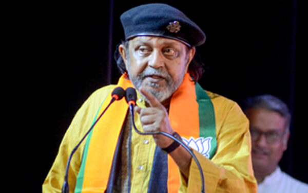 Mithun Chakraborty told the Bengal Police 'mute spectators', said- 'Seeing the spectacle of the rioted areas, returning quietly'