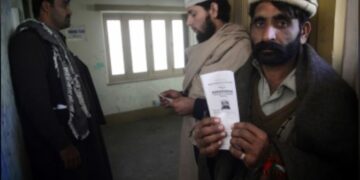More than 1,00,000 Afghan citizens living in Pakistan return home