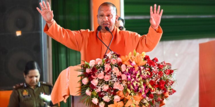 Name of secularism Mamata Bnerjee Giving Free Hand to Rioters CM Yogi Statement on West Bengal Violence | CM Yogi on Bengal Violence: Will not accept the ghosts of the lals… CM Yogi targeted Mamata Banerjee on Bengal violence. News Track in Hindi