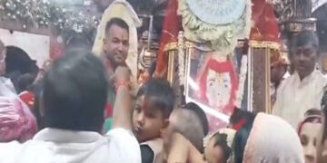 New Delhi - A crowd of devotees gathered on the third day of Chaitra Navratri in Kalkaji Temple